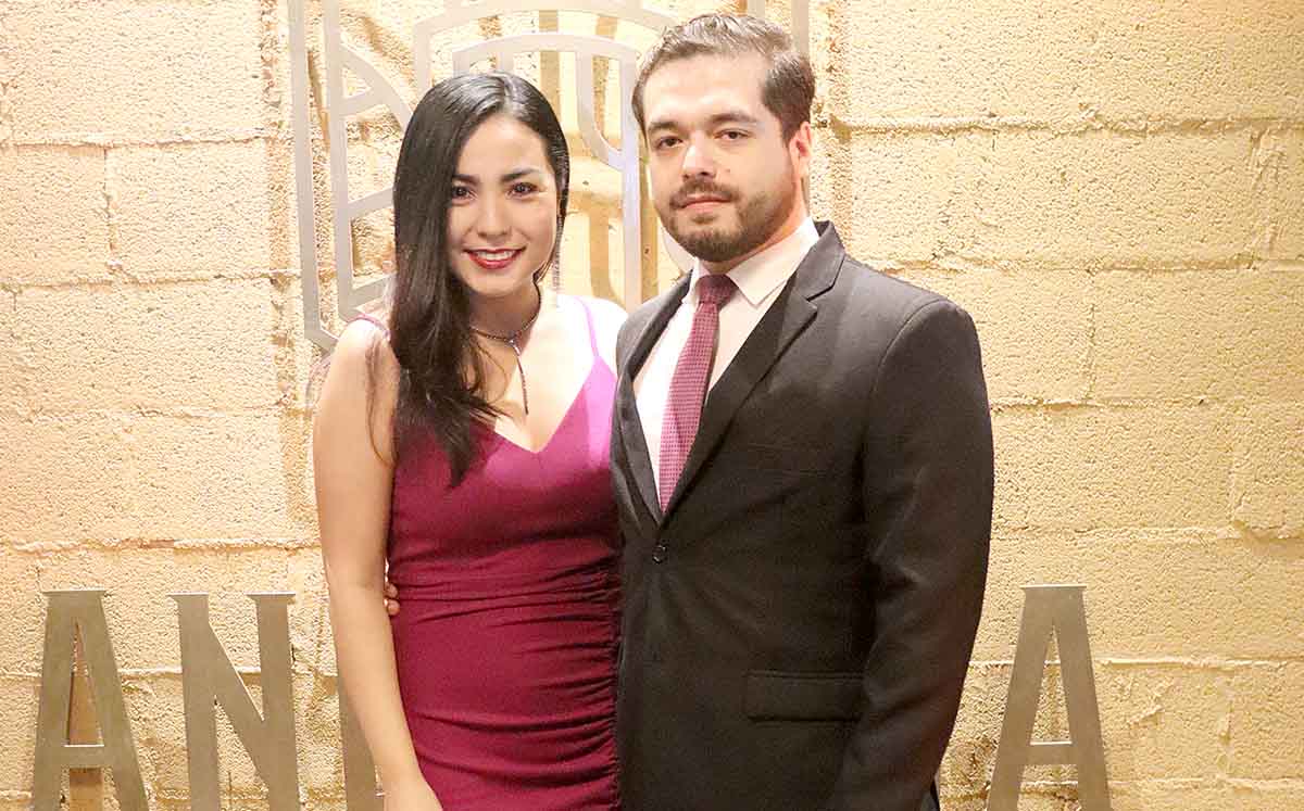 MARLA TOVAR Y JUAN CARLOS LÓPEZ  nos regalaron sus mejores sonrisas