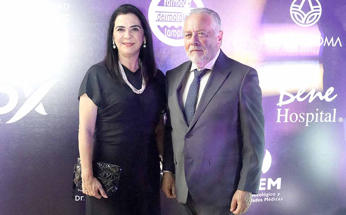 MÓNICA VILLARREAL Y ANTONIO VERDEAL estuvieron presentes durante la cuarta edición de los premios a la Salud Total 2024