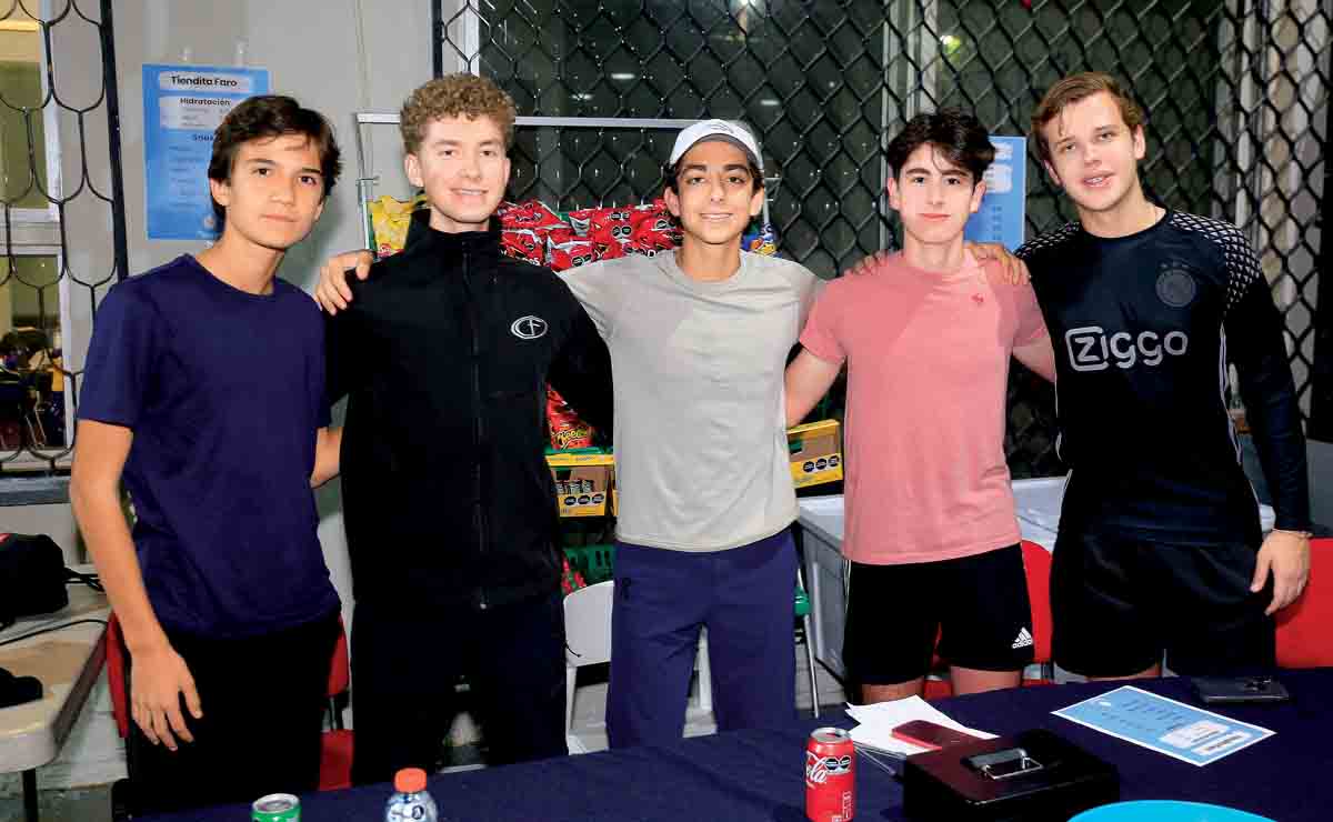 Evaristo Martínez, Philip Paulinski, Rodrigo González, Pedro Pablo Pompa y Pato Chacón / Fotos: Omar Valdez yDaniel Saldívar