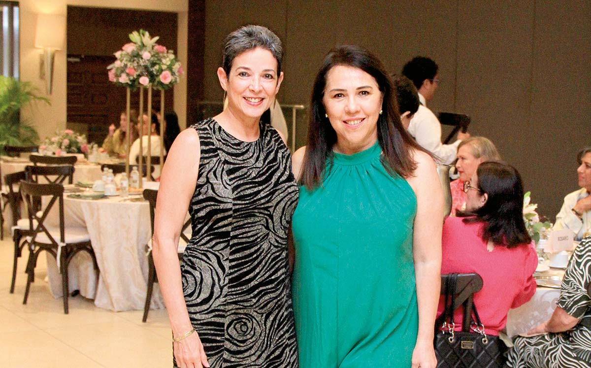 CLAUDIA DE RIVERA Y JENY TREVIÑO se divirtieron con juegos como la tradicional lotería