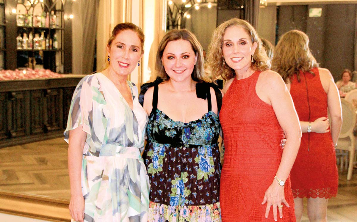 DUNIA GODARD, ZALMA RAGE Y CLAUDIA GODARD llegaron con sus mejores outfits al festejo