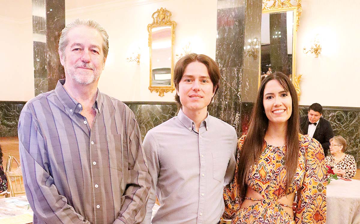 GERMÁN MEZA, GERMÁN MEZA Y LIS ZUÑIGA felices de celebrar nuestras raíces tampiqueñas y españolas