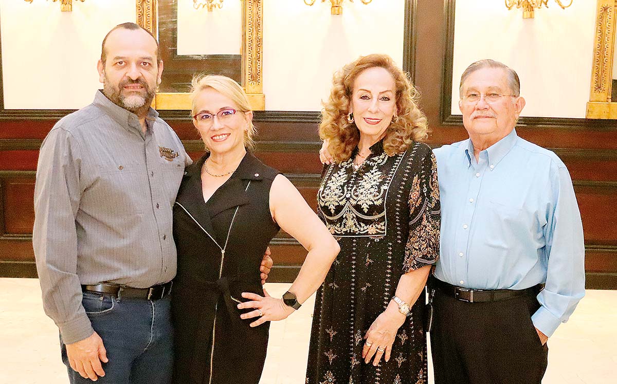 JORGE LINCE, ANA GARMENDIA, ARACELY GARMENDIA Y HORACIO GARMENDIA nos regalaron sus mejores sonrisas en el Casino Tampiqueño