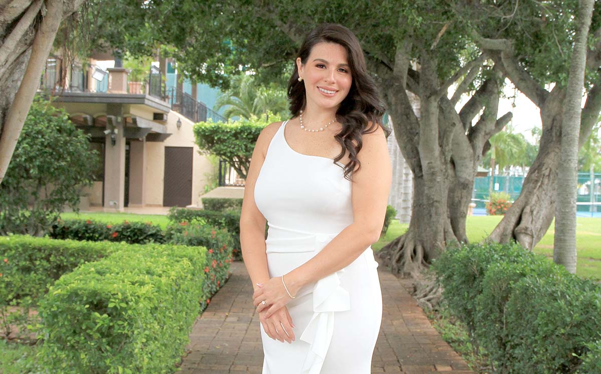 MARIANA CASTAÑEDA se unirá en matrimonio a principios del próximo año en Tampico