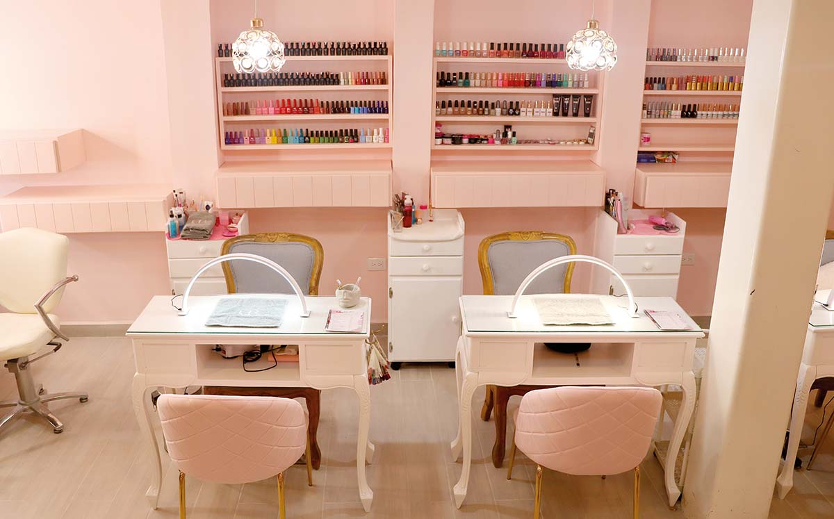 Ella Bella busca crear looks que no solo resalten su belleza exterior, sino que también reflejen su personalidad y estilo individual