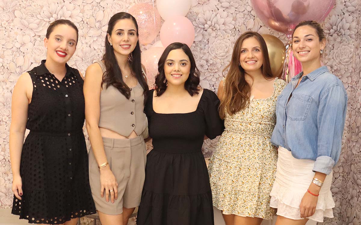 GRACIELA TAMAYO, ANA BEATRIZ LEAL, ALEJANDRA SALAZAR, SOFÍA ESTEVE Y ANA VICTORIA GÓMEZ
