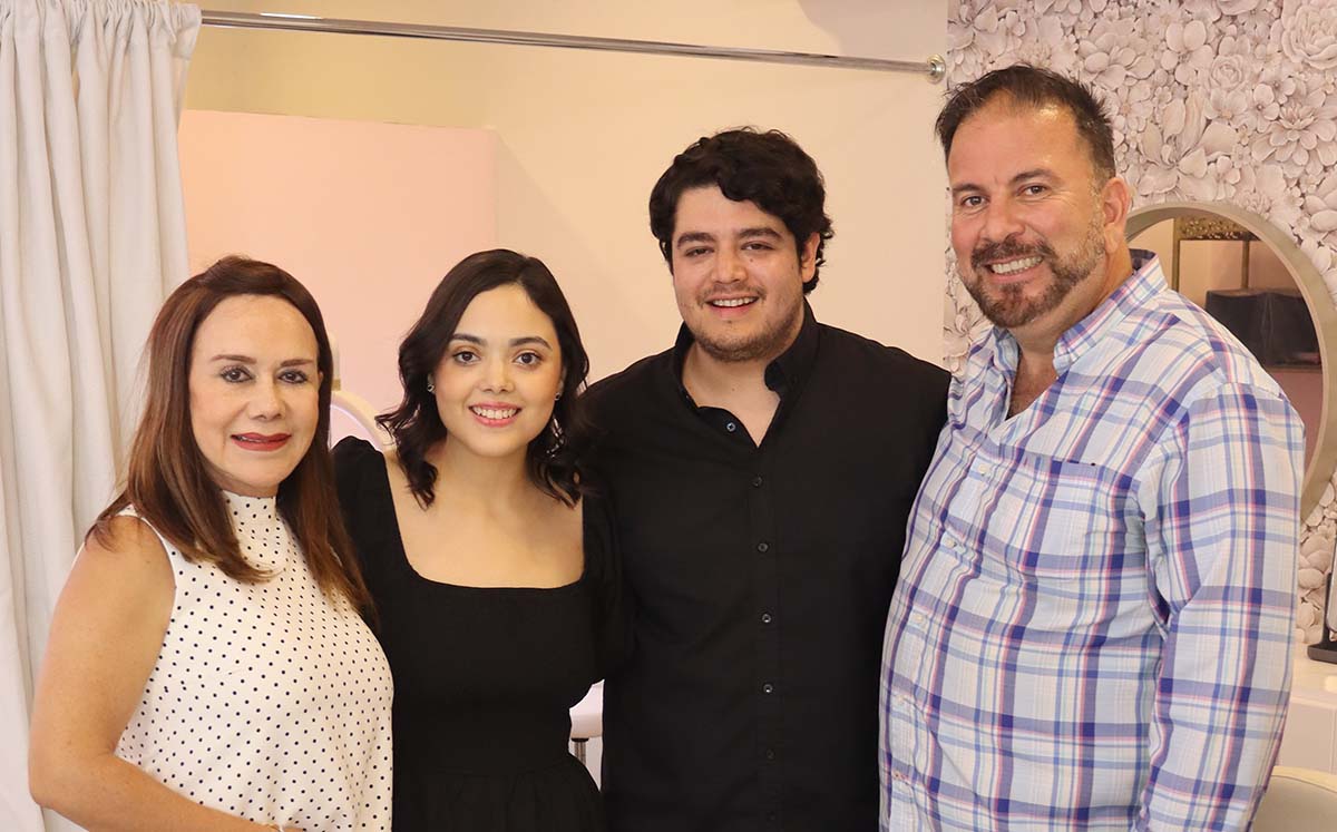 SILVIA GARCÍA, RODRIGO PICHARDO, ALEJANDRA SALAZAR y ARTURO BRISEÑO