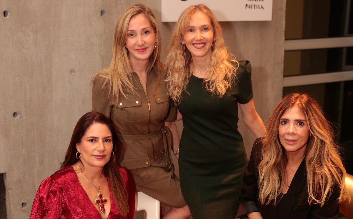 Ale Hinojosa, Isamar Gutierrez, Lorena Gutierrez y Susy Altamirano