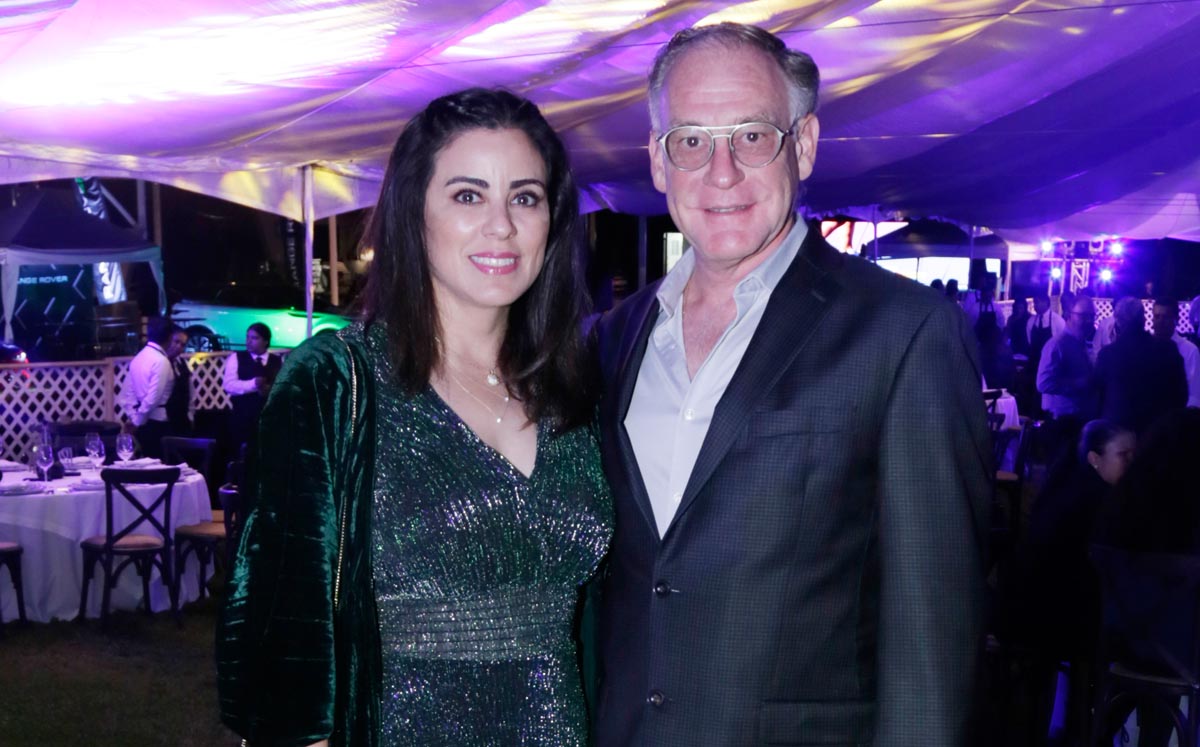 Magda Hernández de Lozano y Everardo Lozano
