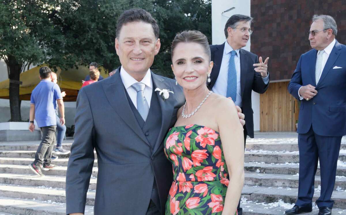 Papás del novio. Antonio Elosúa y María Eugenia Cantú de Elosúa