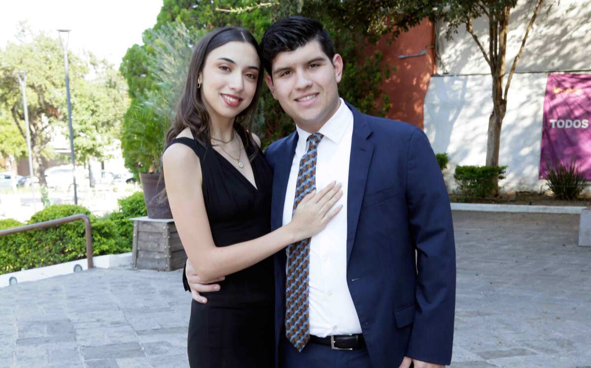 Rosa Alicia Torres y Gonzalo Chapa