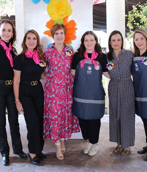 Angélica, Rocío, Selina, Martha, Marlene y Alicia