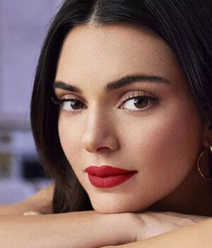 Kendall Jenner y los detalles del labial rojo que usa (Instagram)