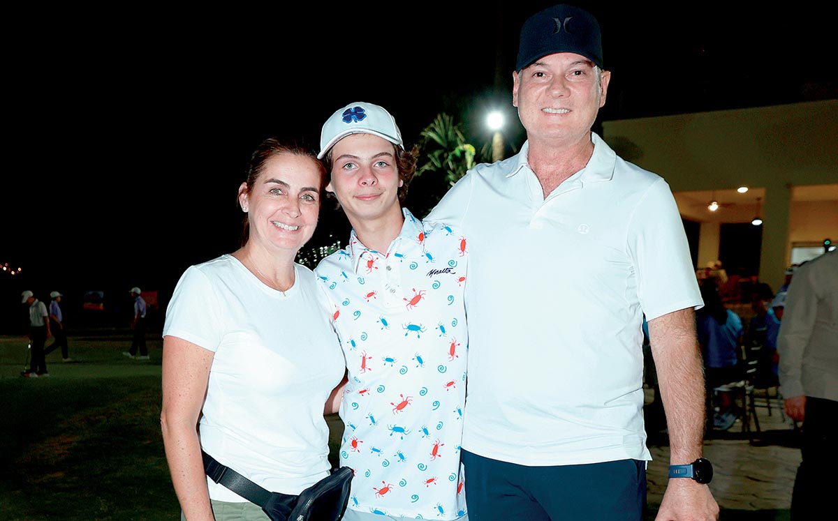 DENISE SUÁREZ, FERNANDO BARNETCHE Y ALBERTO BARNETCHE mostraron sus mejores swings en el campo