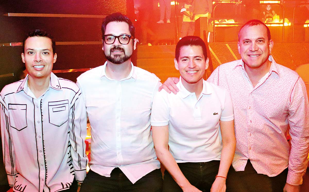 GUILLERMO GONZÁLEZ, MARIO JIMÉNEZ, MIGUEL CAÑAS Y ALFONSO TERRAZAS llegaron con sus mejores outfits al evento