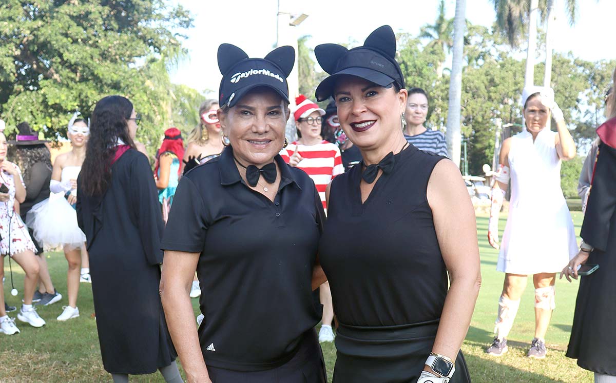 ISABEL RIVERA Y MARISELA MUÑOZ felices en el Torneo de Golf Femenil de Halloween
