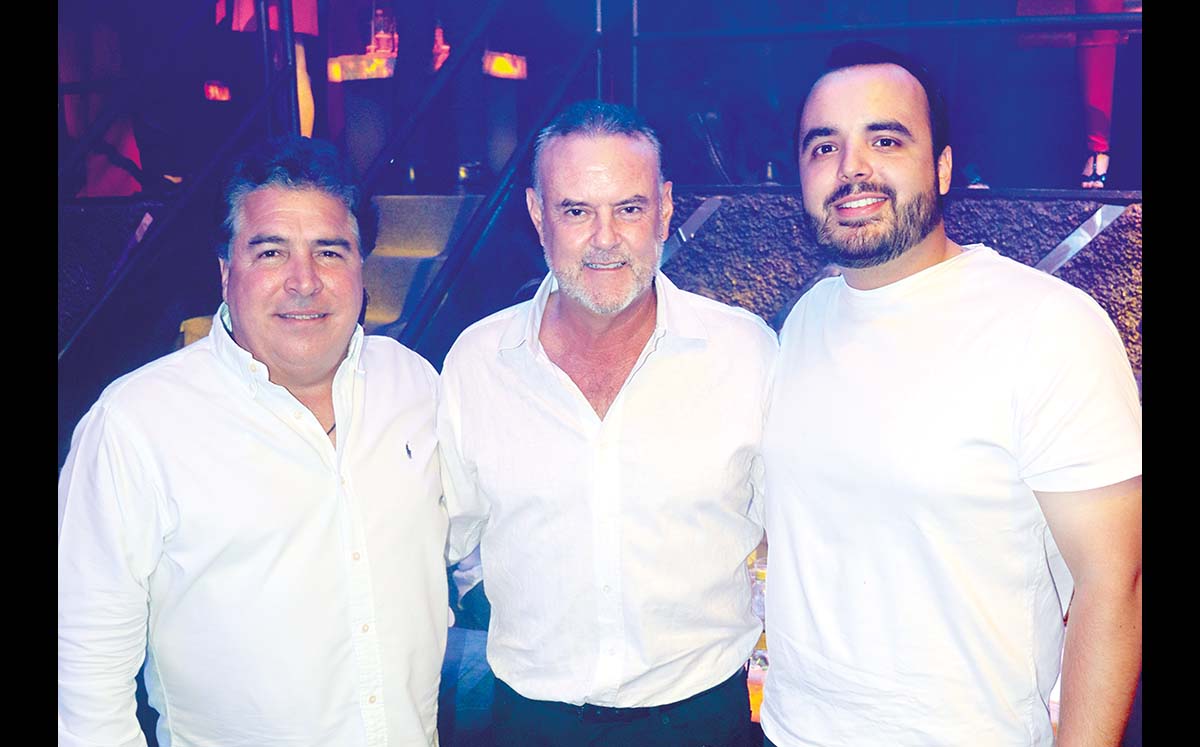 JESÚS ALTAMIRANO, COQUI GONZÁLEZ Y JOSÉ EDUARDO VILLARREAL estuvieron presentes en la gala a beneficio de la Cruz Roja