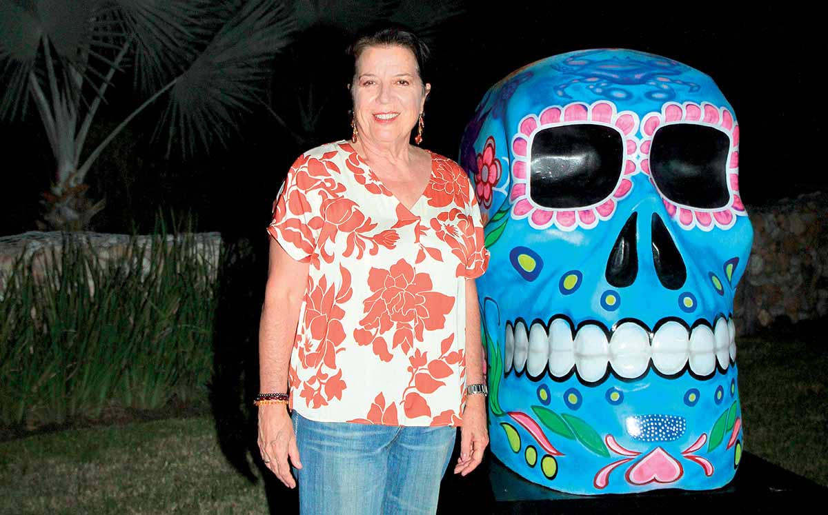 ELVIA HOLGUERA nos regaló su mejor sonrisa en Lectura, Música y Leyenda