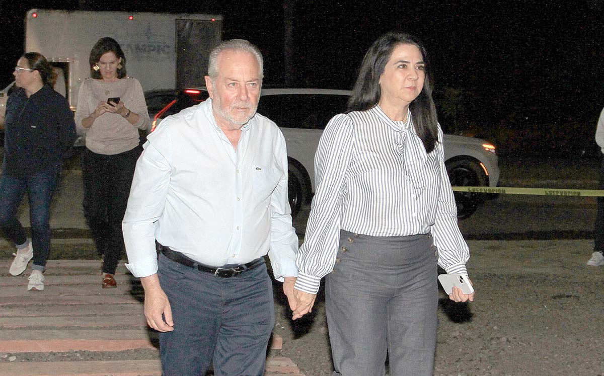 xxx Y MÓNICA VILLARREAL estuvieron presentes en el evento Lectura, Música y Leyenda