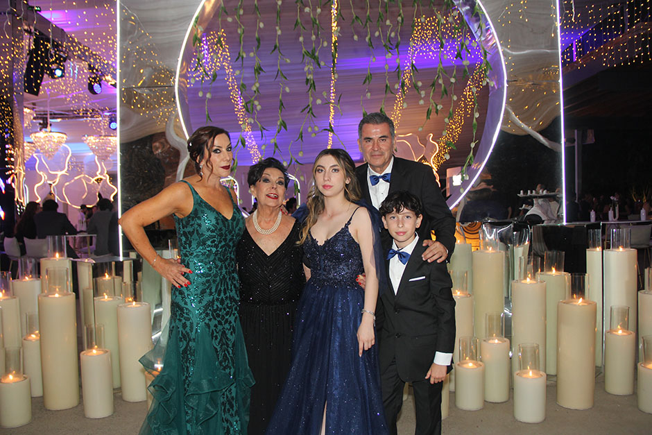 01 Buby Jiménez, Oralia Rodríguez, Juan Pablo Álvarez, Sofía Álvarez y Juan Pablo Álvarez Jiménez