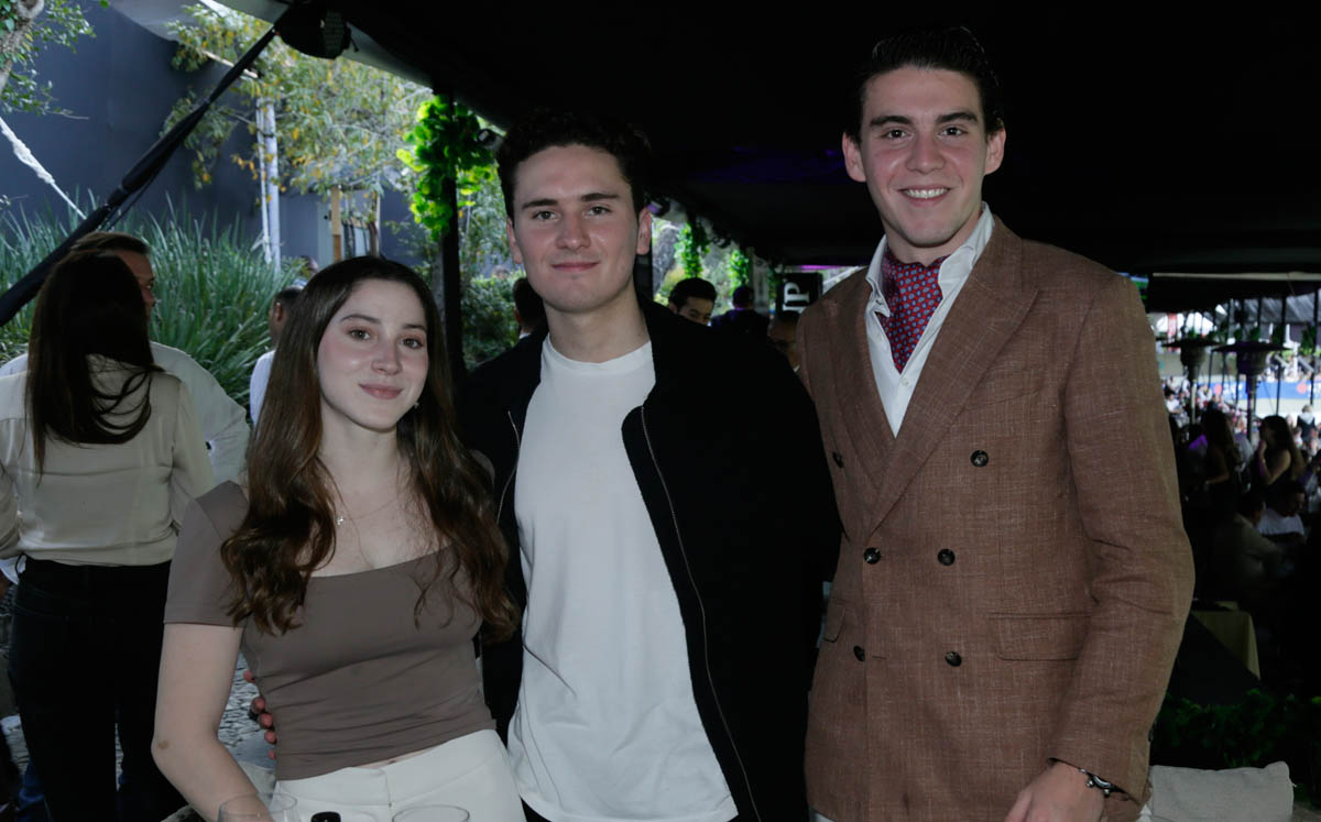 Daniela Doddolí, Ismael Gómez y Juan Diego Páe