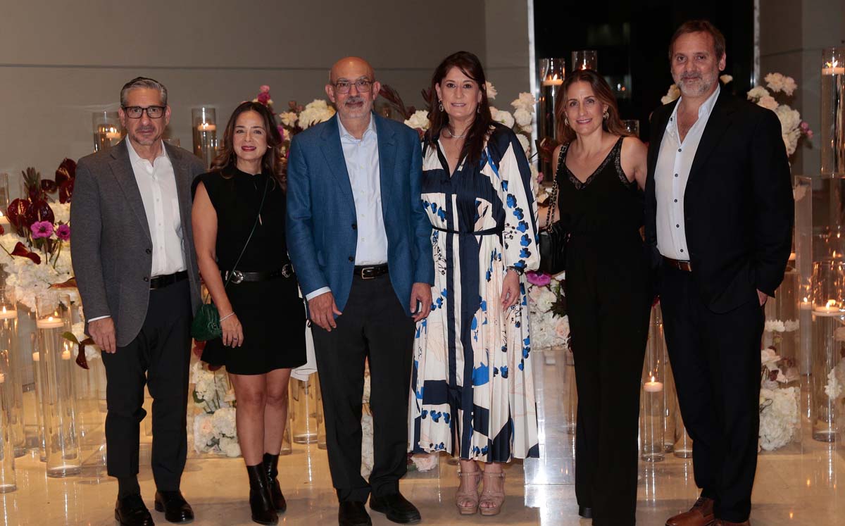 Eduardo Quirarte, Karla Hinojosa, Gustavo González, Alejandra de González, Jimena Álvarez y José González