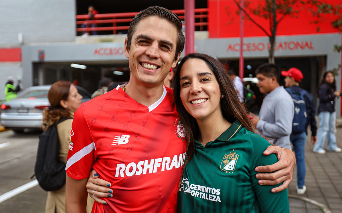 Juan Pérez y Leticia Vazquez (Edgar Segura / Braulio García)
