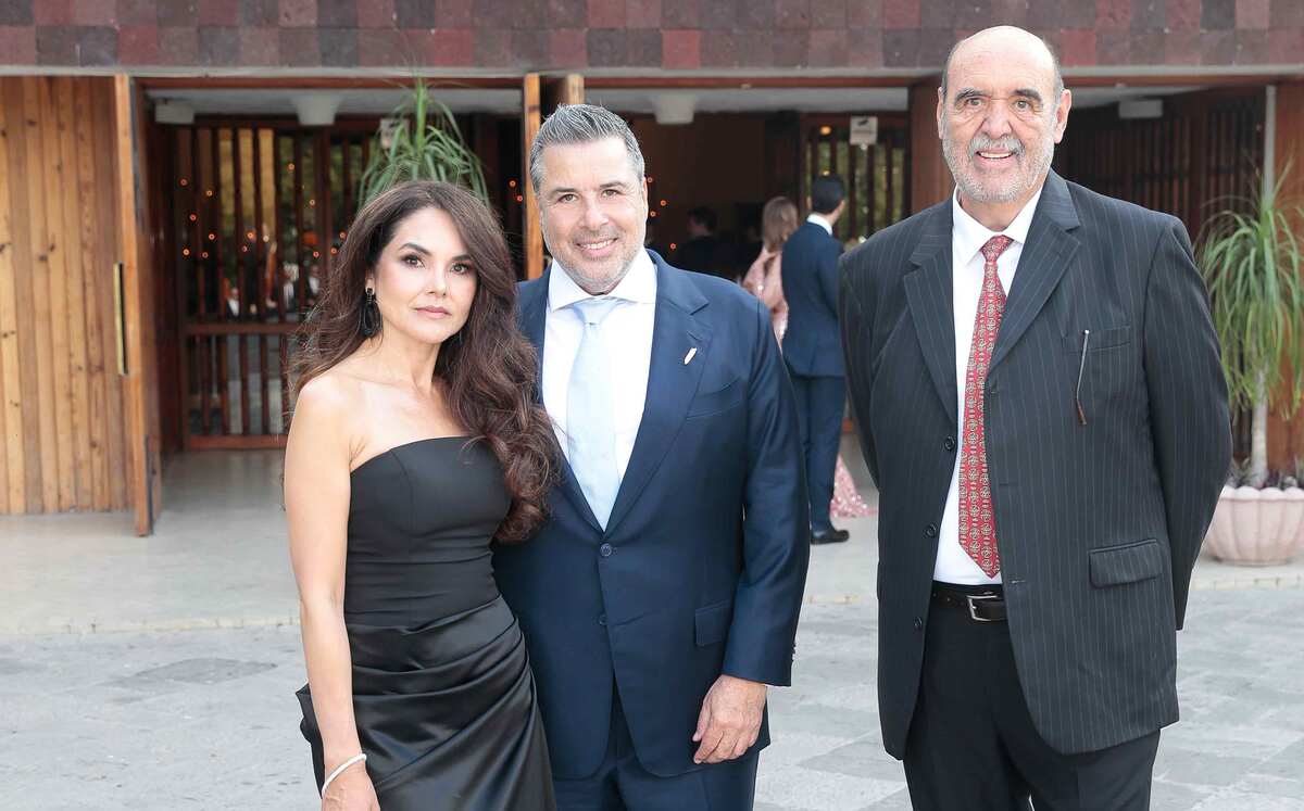 Magda Saucedo, papá del novio Sergio Cordero y Víctor RuIz
