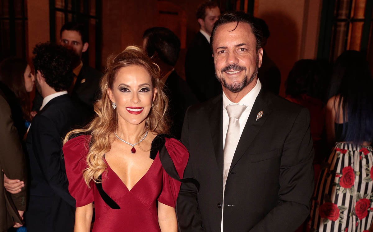 PAPÁS DEL NOVIO. Anabella De Hoyos y Enrique Ruíz
