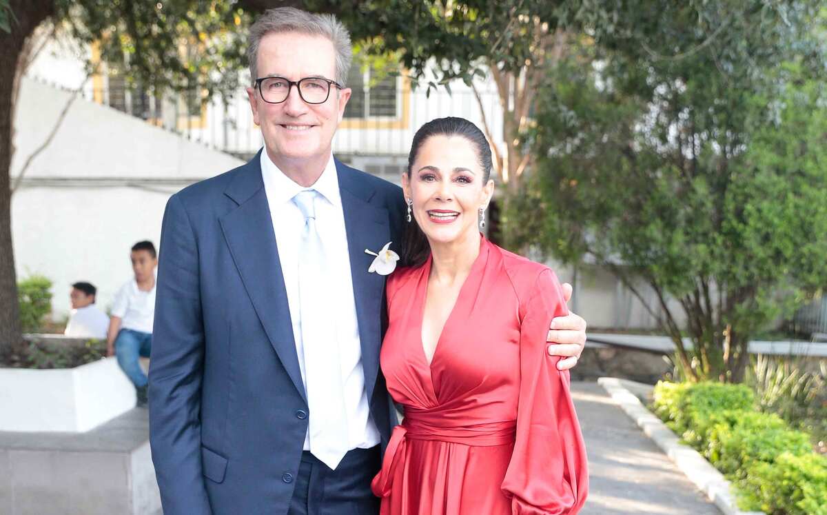 Papás de la novia. Antonio Pena Y Martha Lozano de Pena