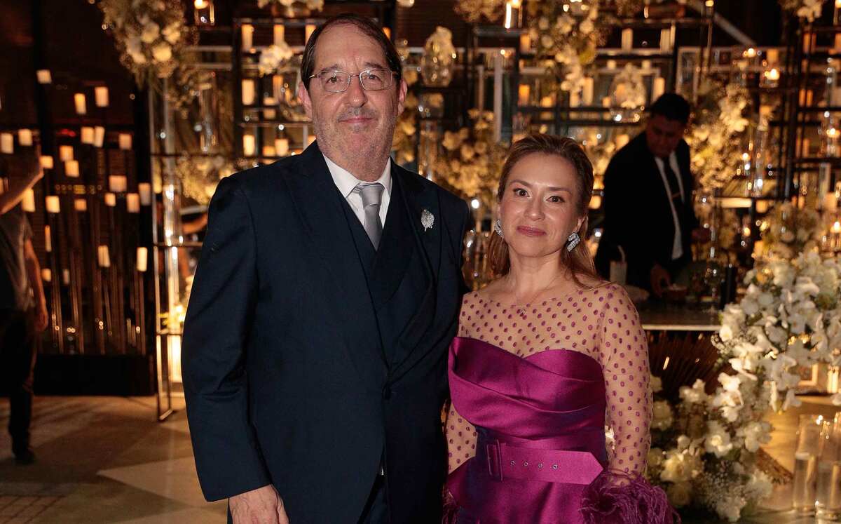 Papás de la novia. Rafael De la Garza  y Margarita Olivas