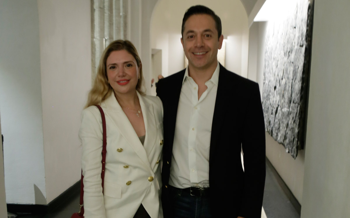 Stephanie Gil y Juan Clariond