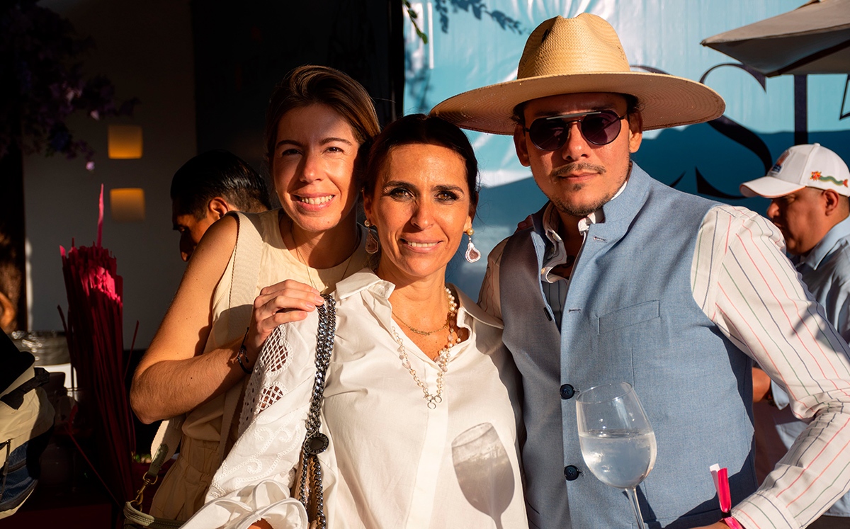 Miriam Arenas, Paulina Ibañez y Guillermo Varela