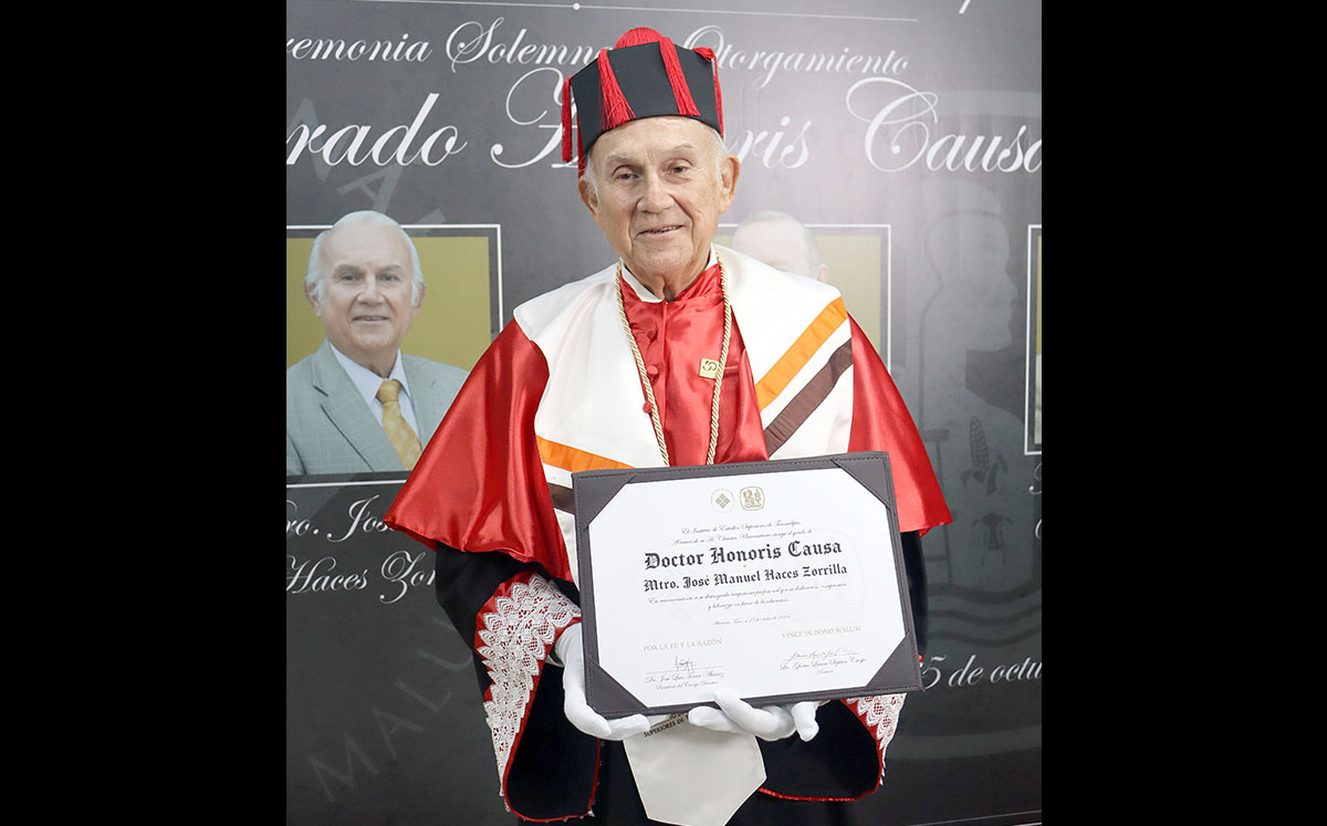 JOSÉ MANUEL HACES fue uno de los galardonados con el reconocimiento Doctor Honoris Causa