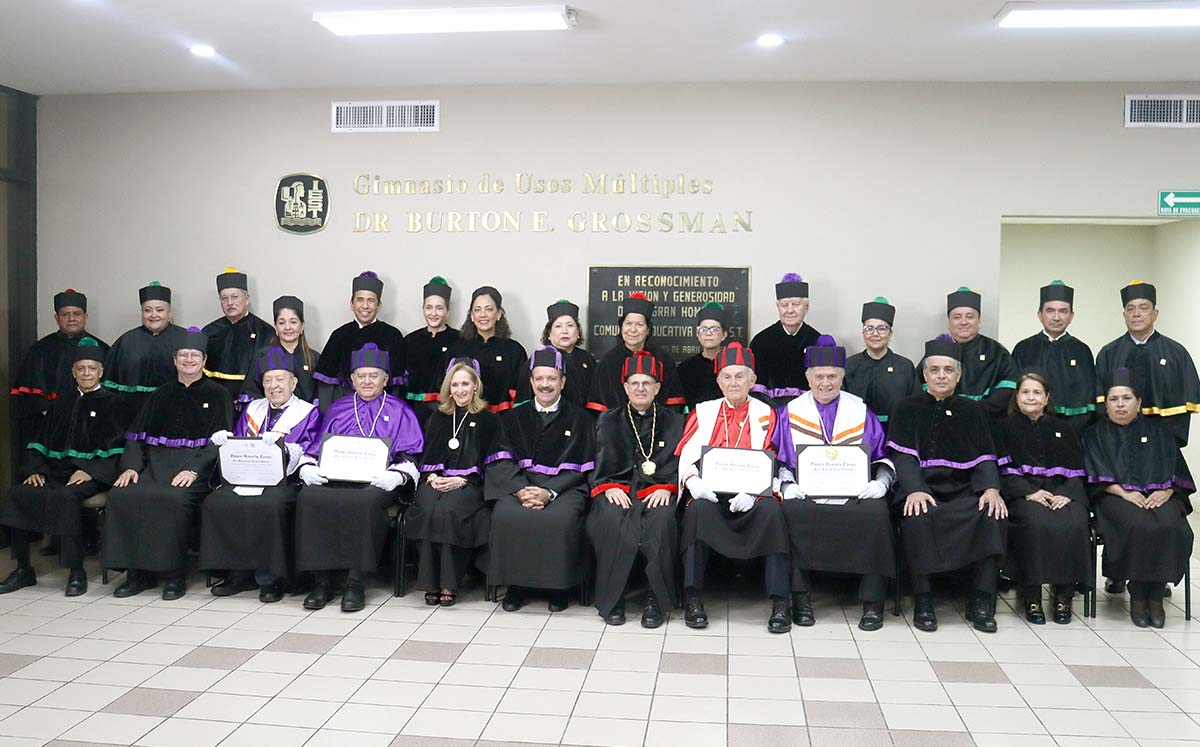 Gran asistencia durante la ceremonia Doctor Honoris Causa