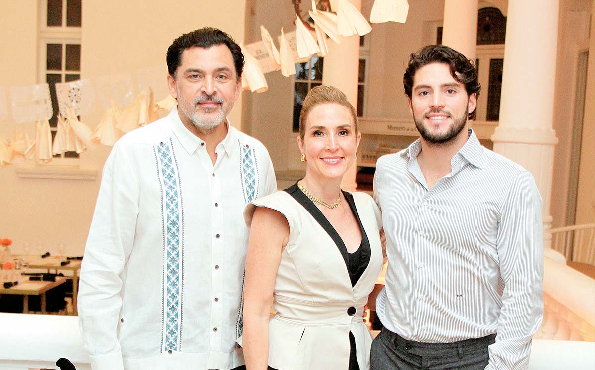 RODRIGO RODRÍGUEZ, ERIKA MELGUIZO Y CRISTÓBAL RODRÍGUEZ nos regalaron sus mejores sonrisas