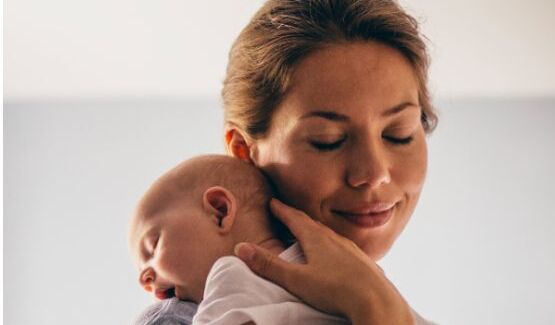 Bebés nacidos en pandemia presentan cambios biológicos: Estudio (Foto: Getty)