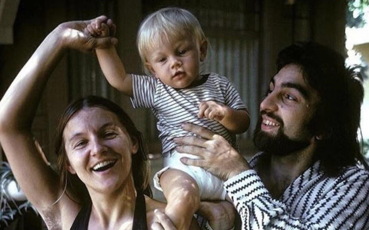 El actor junto con sus papás, Irmelin y George, quienes se separaron cuando él tenía solo un año. (Foto: archivo)