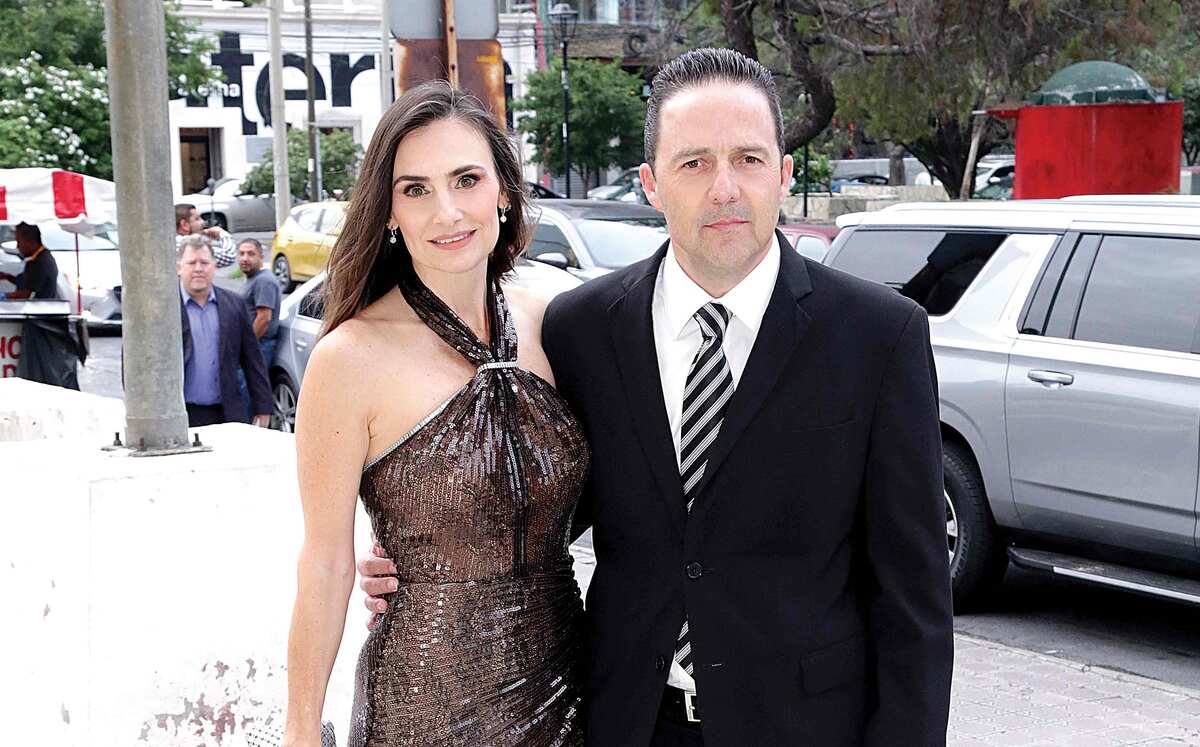 Gabriela Lozano de González y Gabriel González