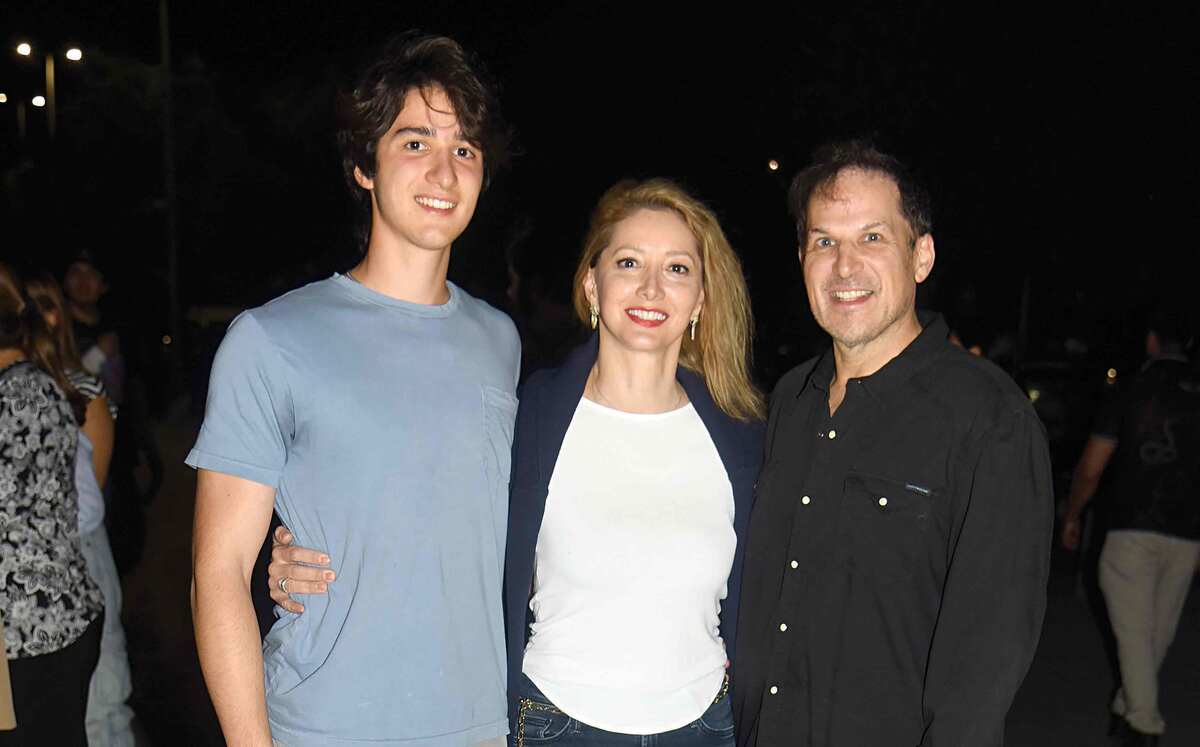 Issac Sada, Adriana Santos de Sada y José Sada