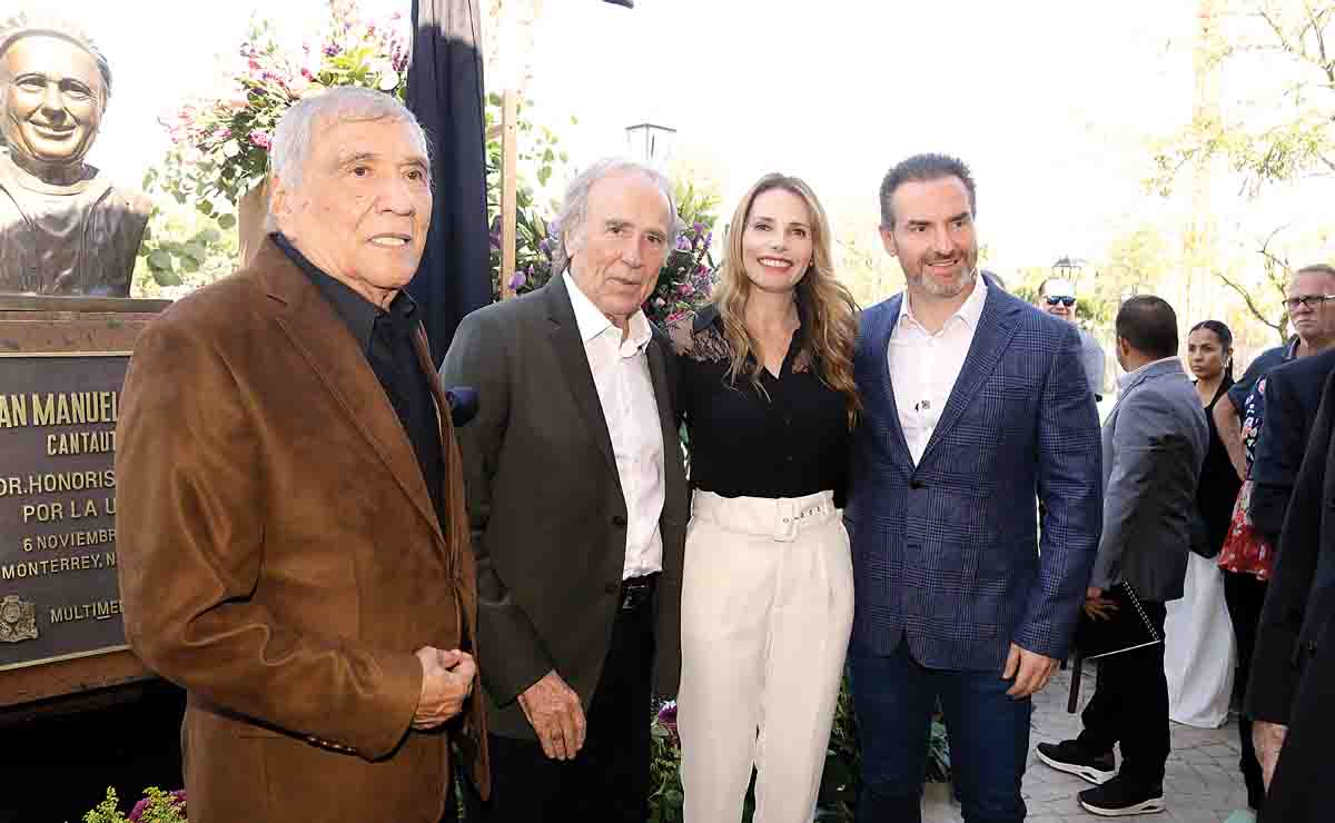 Martín Urieta, Joan Manuel Serrat, Gaby Oyervides y Adrián de la Garza / Fotos: Daniel Saldívar y Omar Valdez