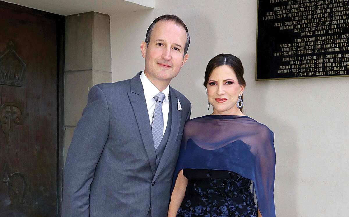 Papás de la novia. Alejandro Meléndez y Marcela Torres