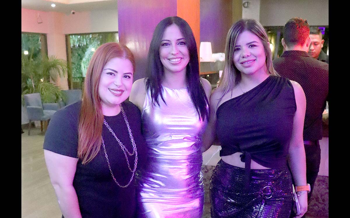 Asistencia llegaron con sus mejores outfits al festejo