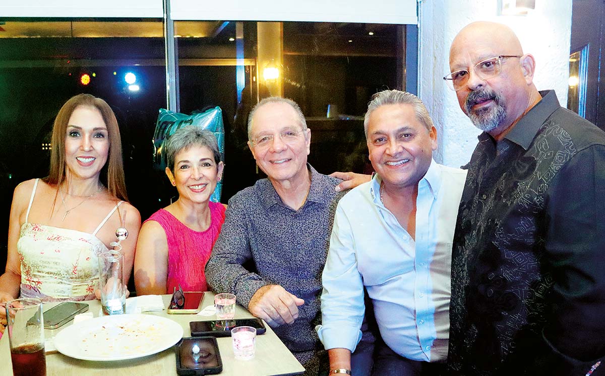 ISELA ZAMARRÓN, CLAUDIA DE RIVERA, GABRIEL RIVERA Y OCTAVIO ARGOTE nos regalaron sus mejores sonrisas