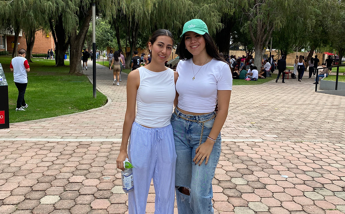 Karen Lozano y Gloria Aguilar