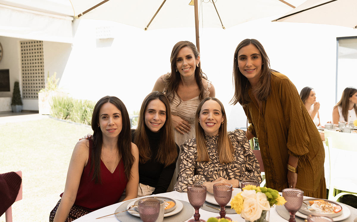 La festejada agradeció la presencia de cada una de las asistentes