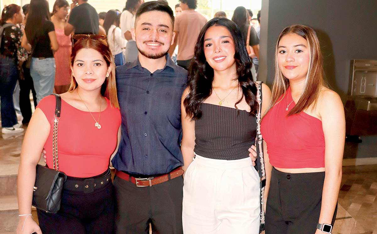 VALERIA MACÍAS, ERICK MEJORADA, ESTEFANÍA GALVÁN Y MELISSA JUÁREZ nos regalaron sus mejores sonrisas