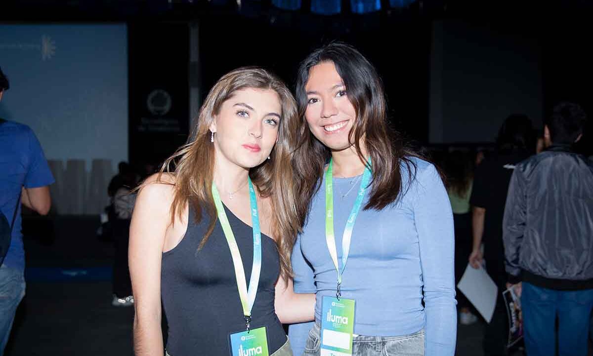 Megan Shiikman y Karen Álvarez