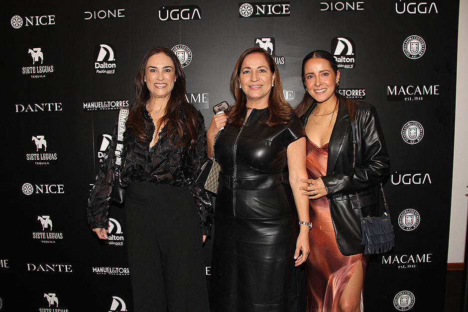 Elsa Gutiérrez, Elvia Vela y Claudia Larios
