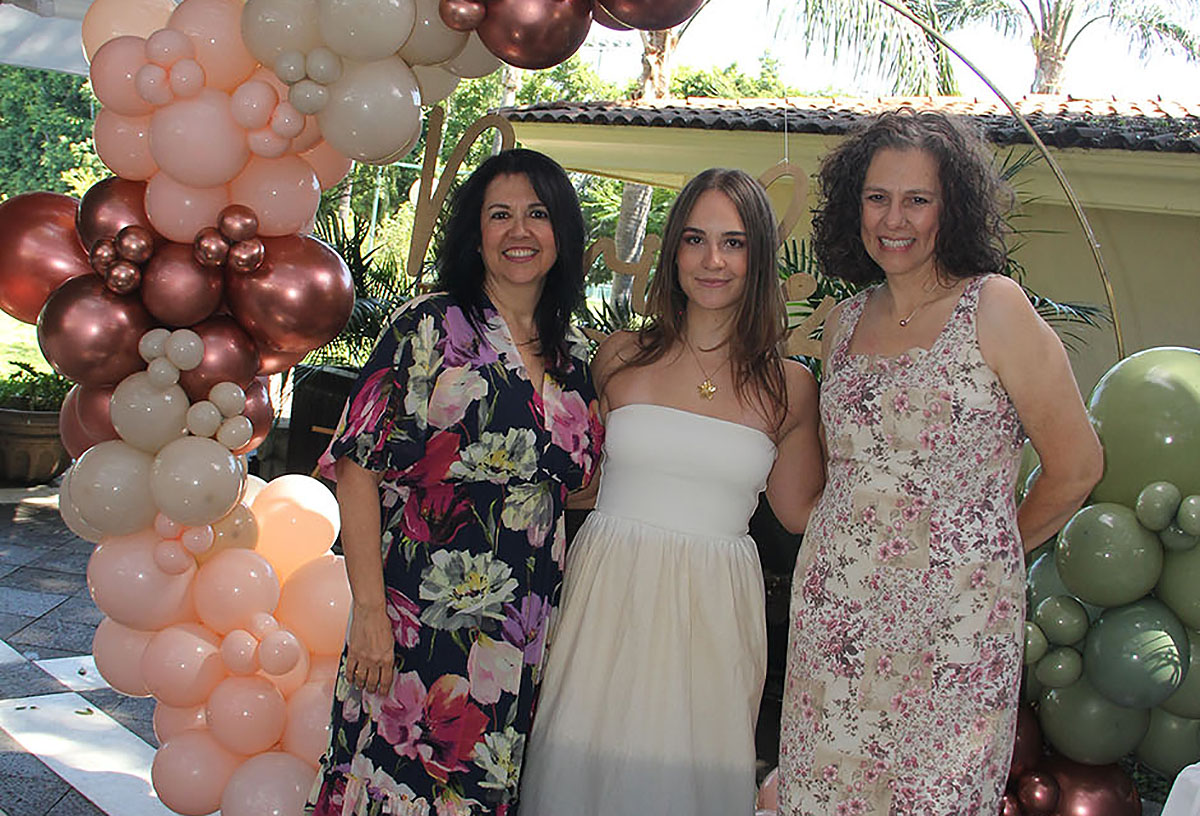 01 Cecilia Araque, Ivanna Alessi Araque y Alejandra Támez Said